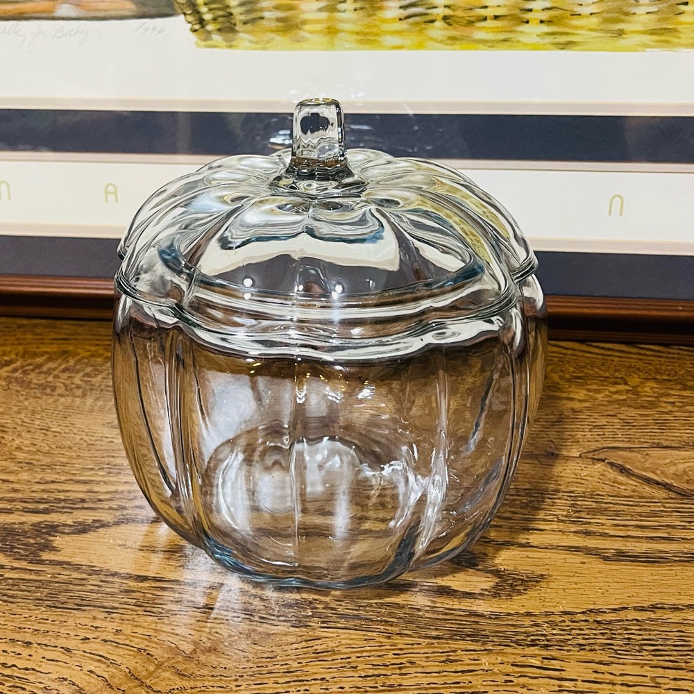 vintage Anchor Hocking clear glass pumpkin-shaped candy or cookie jar